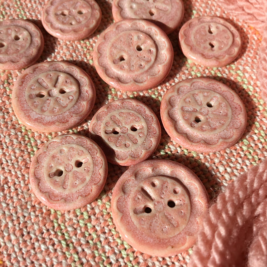 Scalloped Flowers Porcelain Button ‘Rose Quartz’