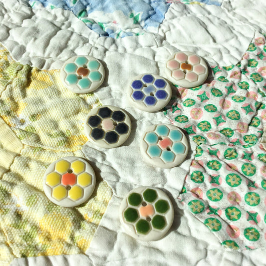 ‘Grandma’s Flower Garden’ Porcelain Button 3/4"