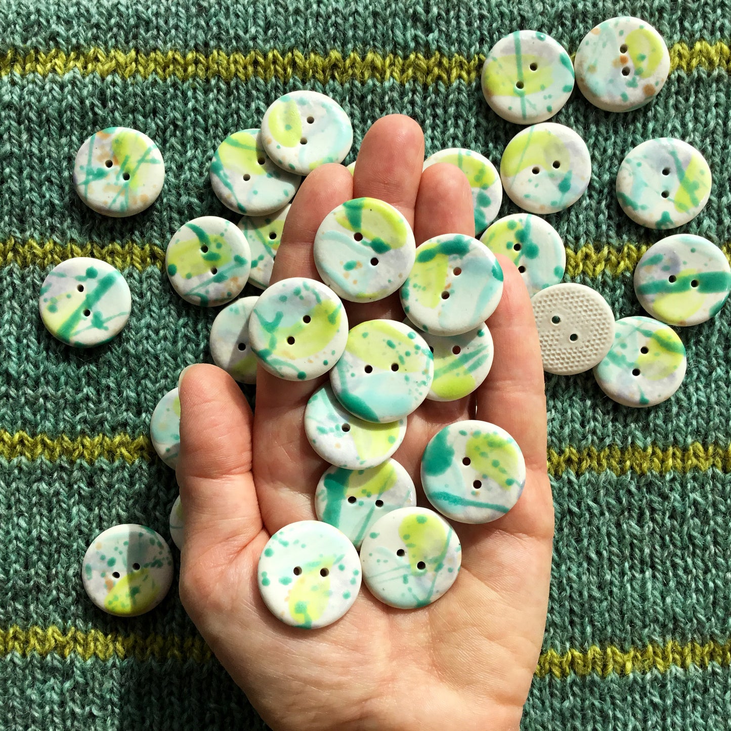 'Twist & Shout' Porcelain Button 1"